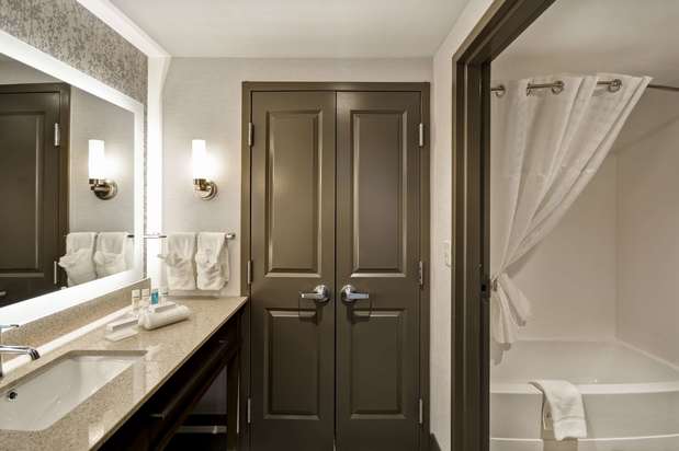 Images Homewood Suites by Hilton Warren Detroit