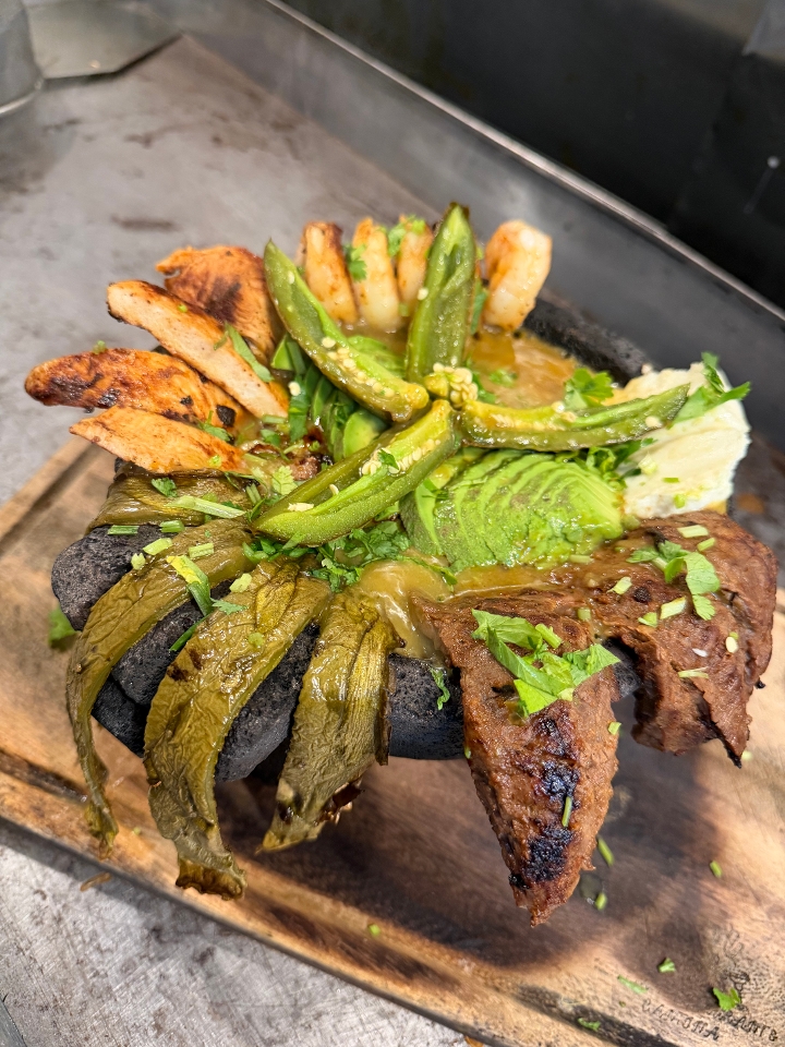 Molcajete Mar y tierra