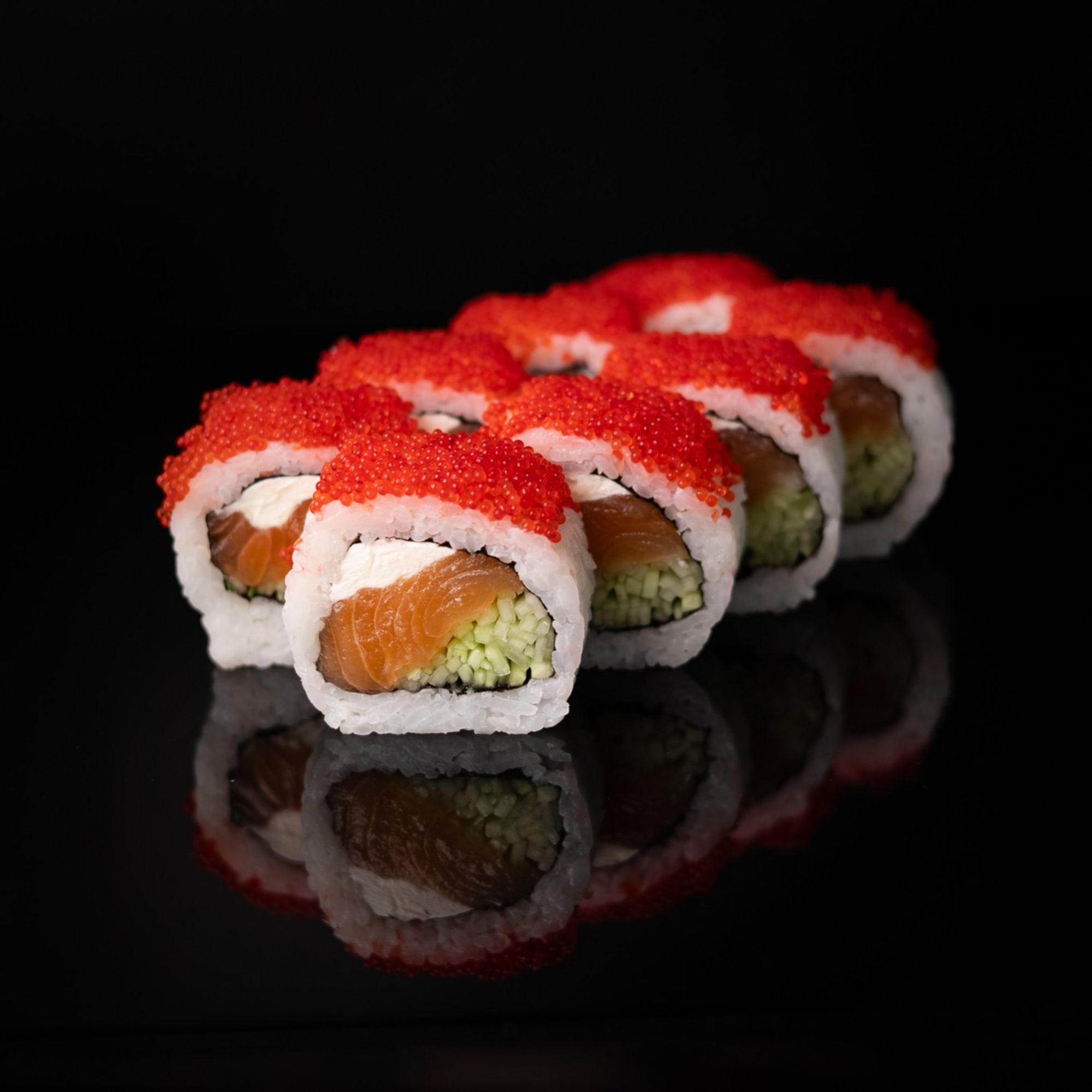 California Salmon in Tobiko Roll
