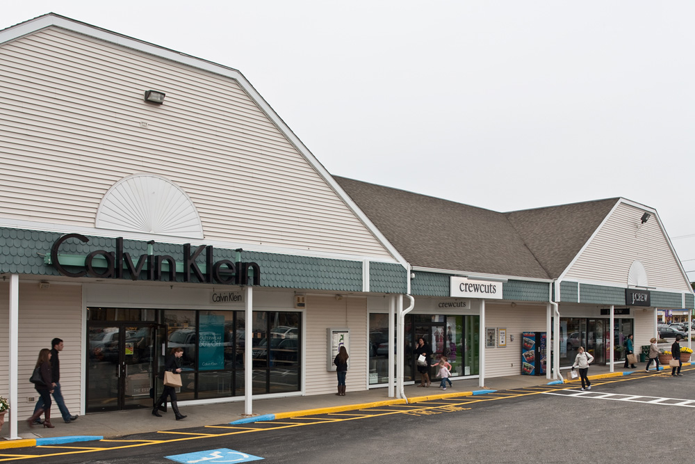 Burberry outlet outlet kittery maine