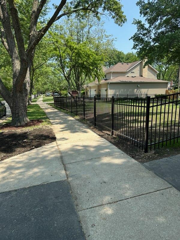 Top Rail Fence Naperville Image