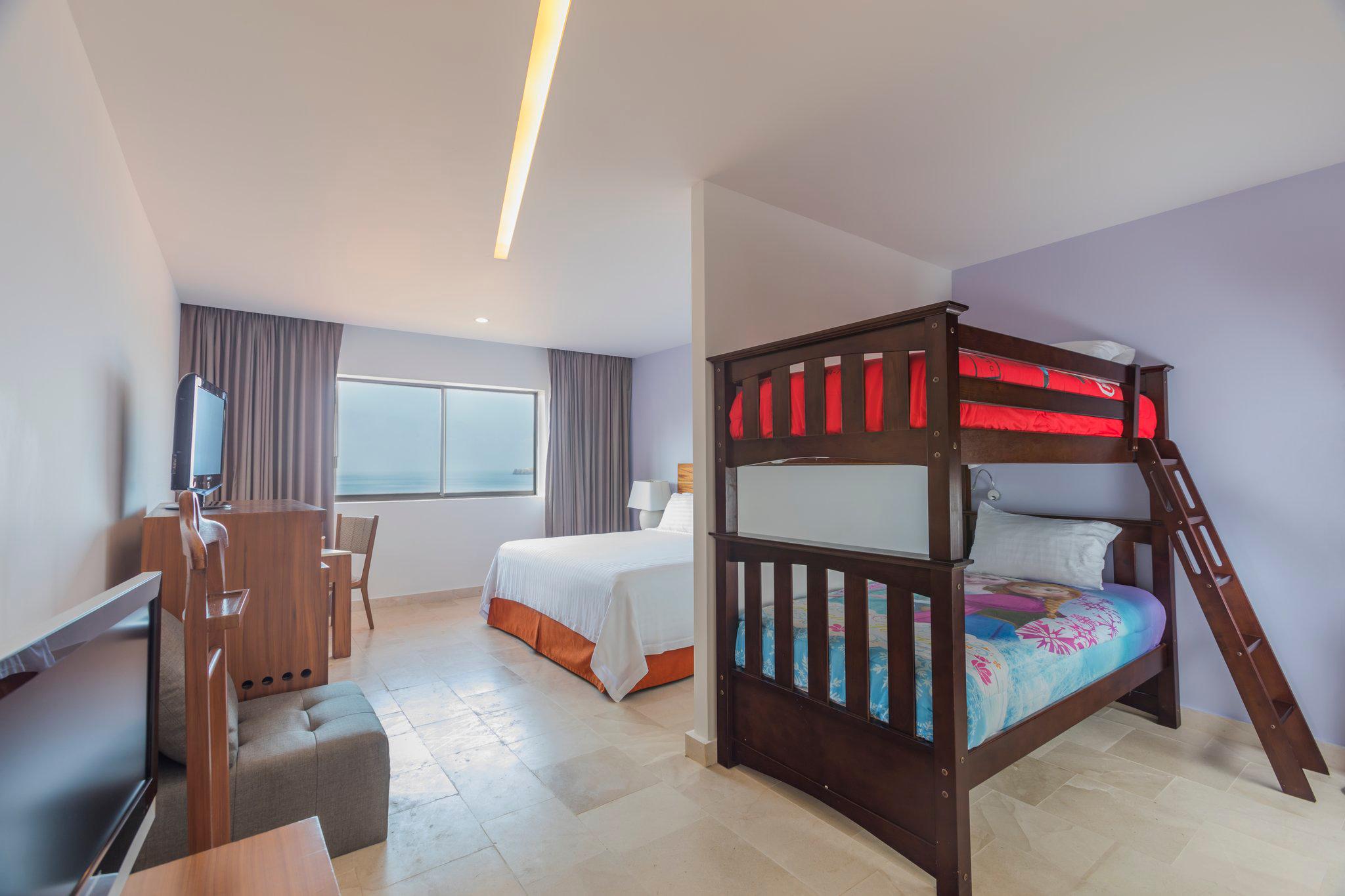 Holiday Inn Resort Ixtapa All-Inclusive, an IHG Hotel Zihuatanejo