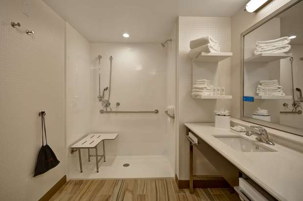 Images Hampton Inn & Suites Detroit/Warren