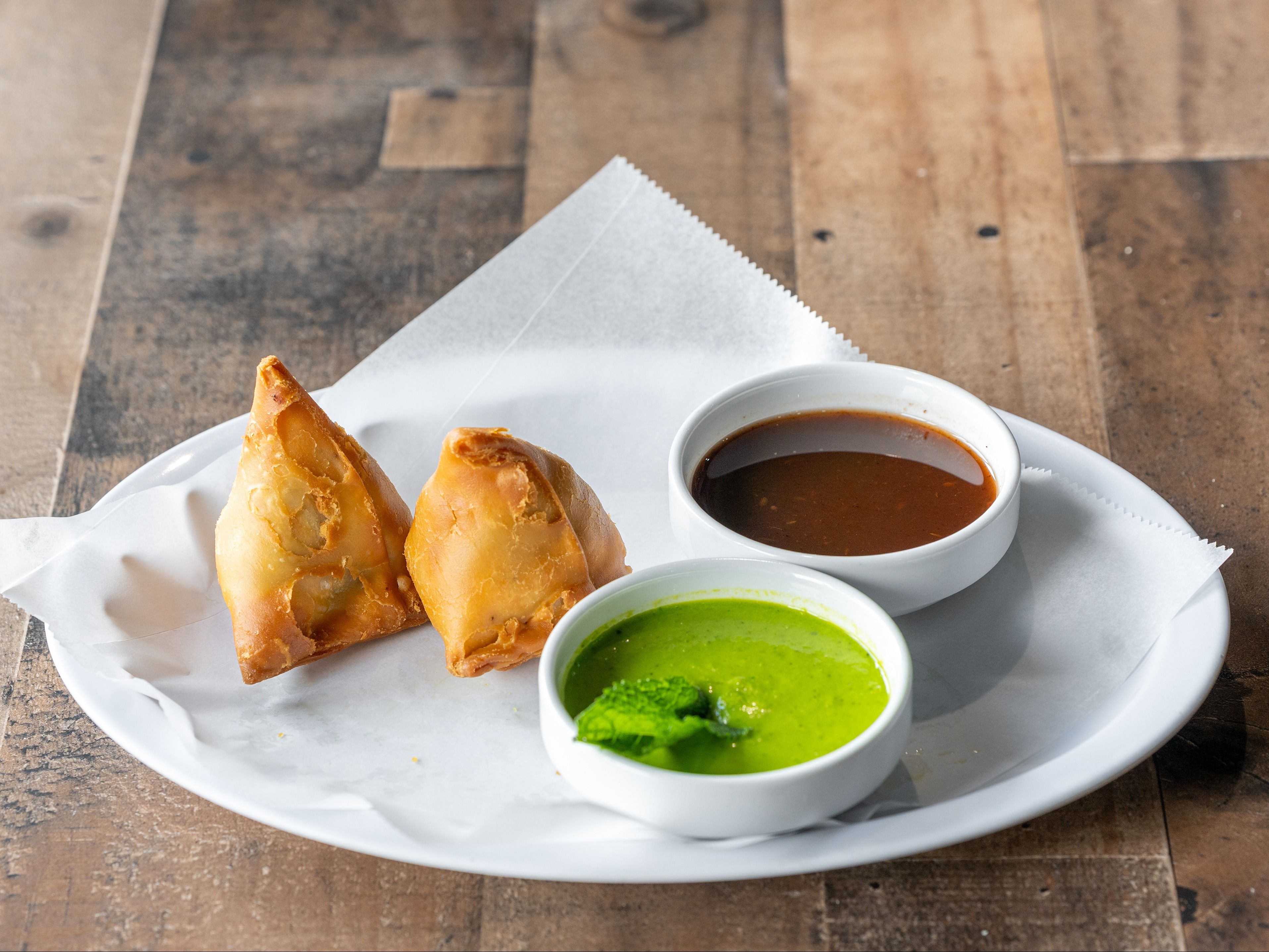 Vegetable Samosa (2 Pieces)
