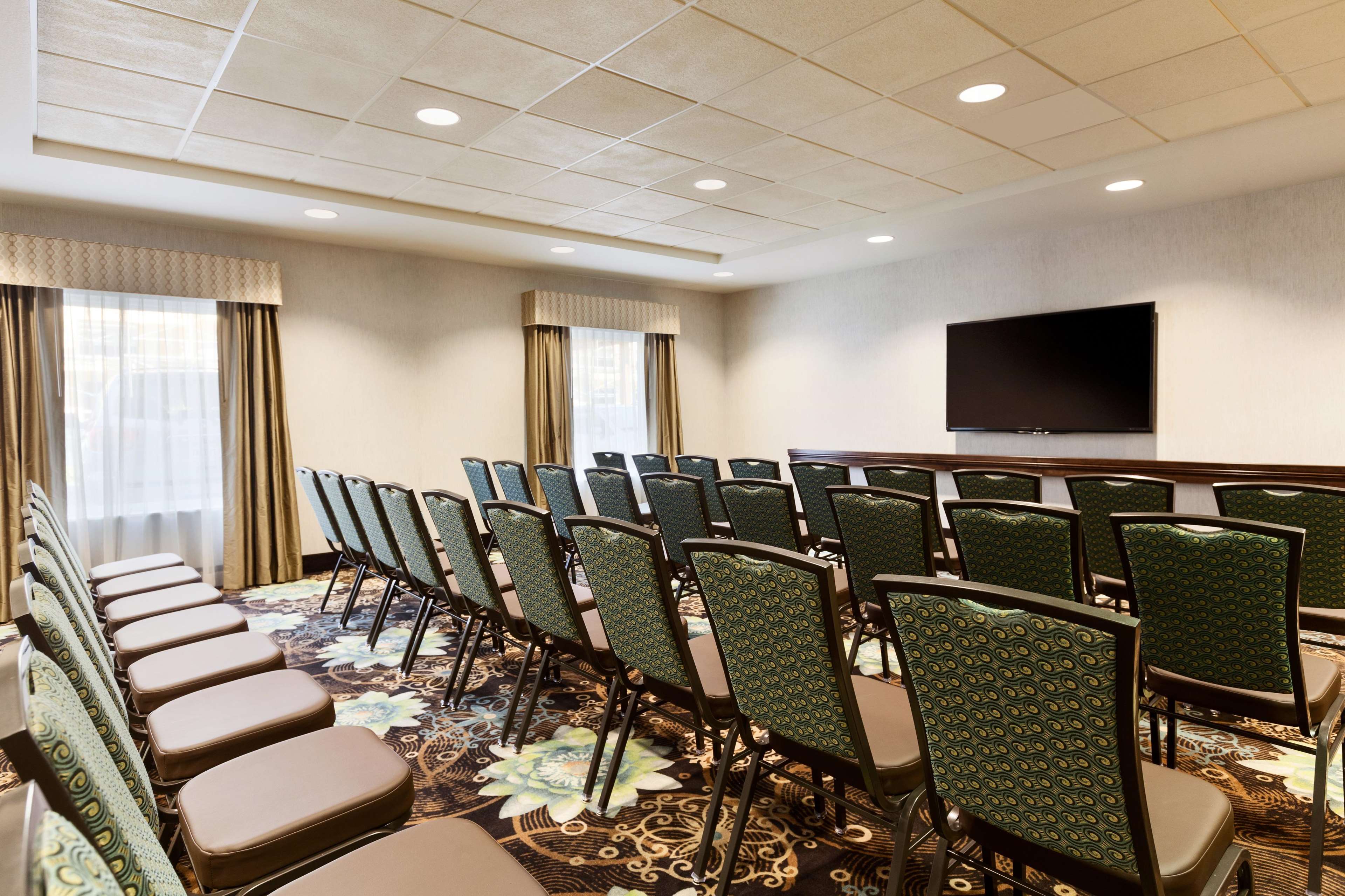 Hampton Inn & Suites Portland/Hillsboro-Evergreen Park Photo