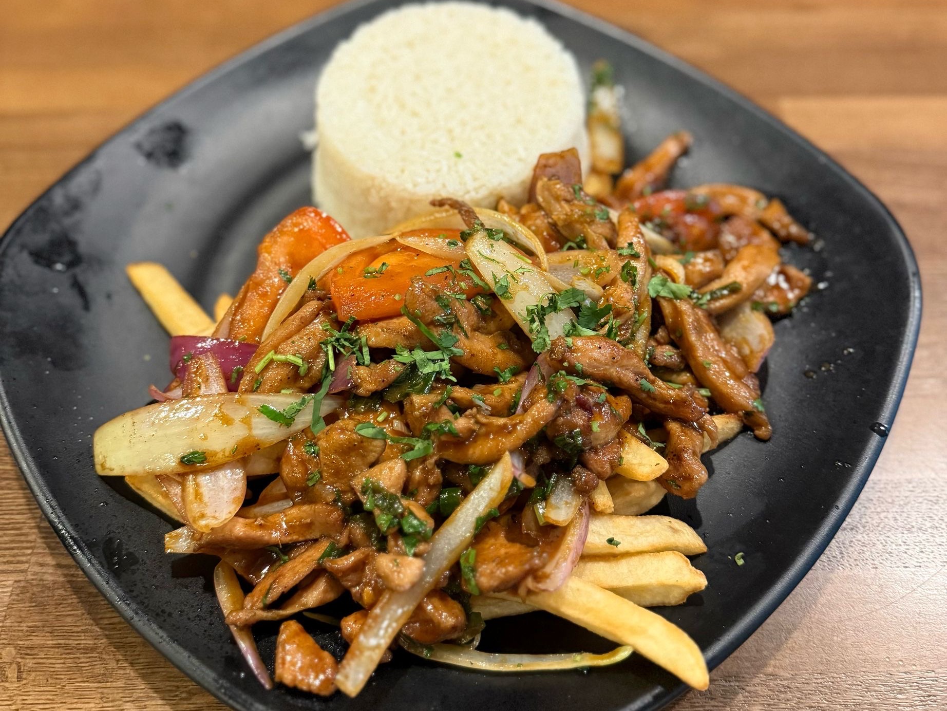 Pollo Saltado