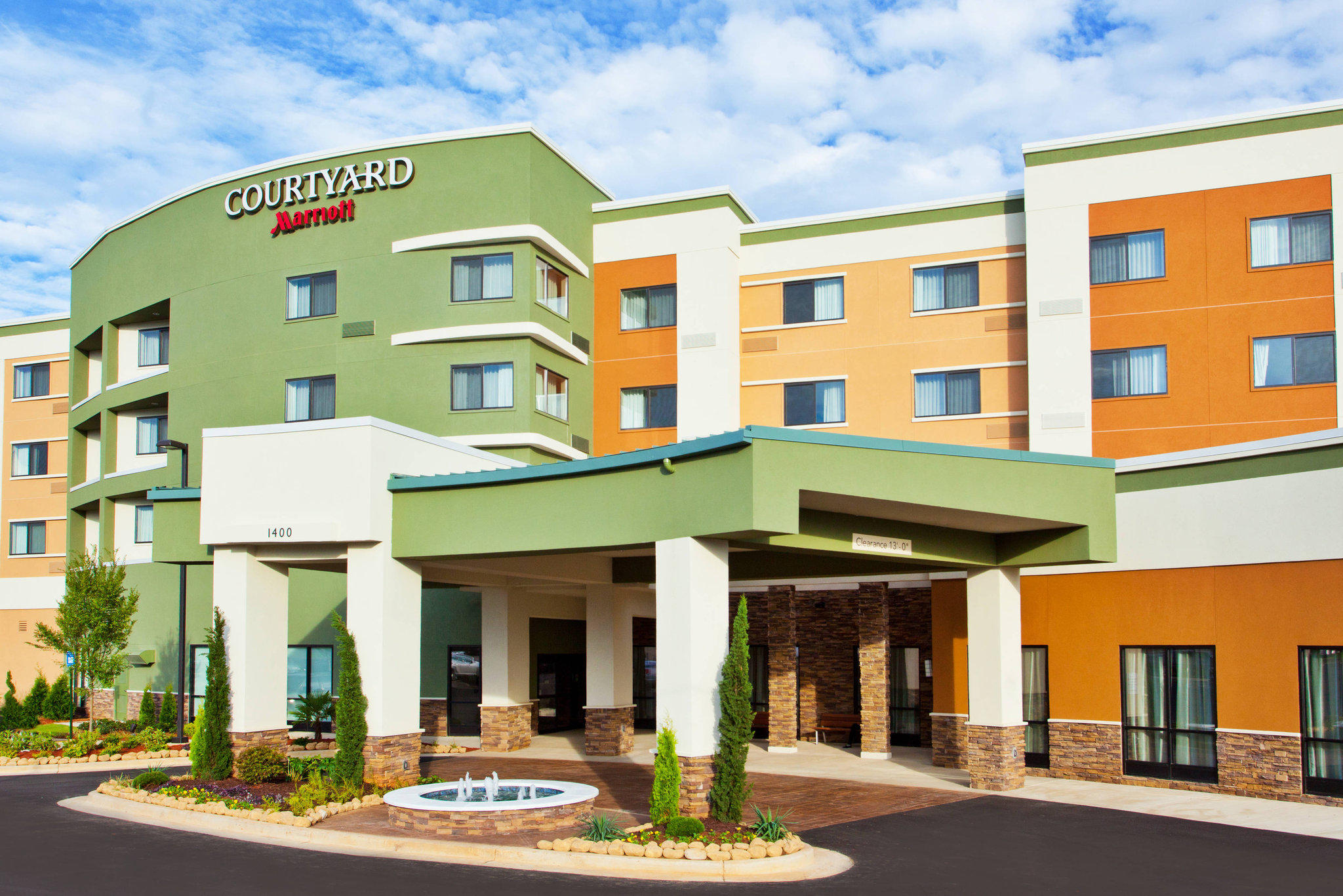 Courtyard by Marriott Columbus Phenix City/Riverfront Photo