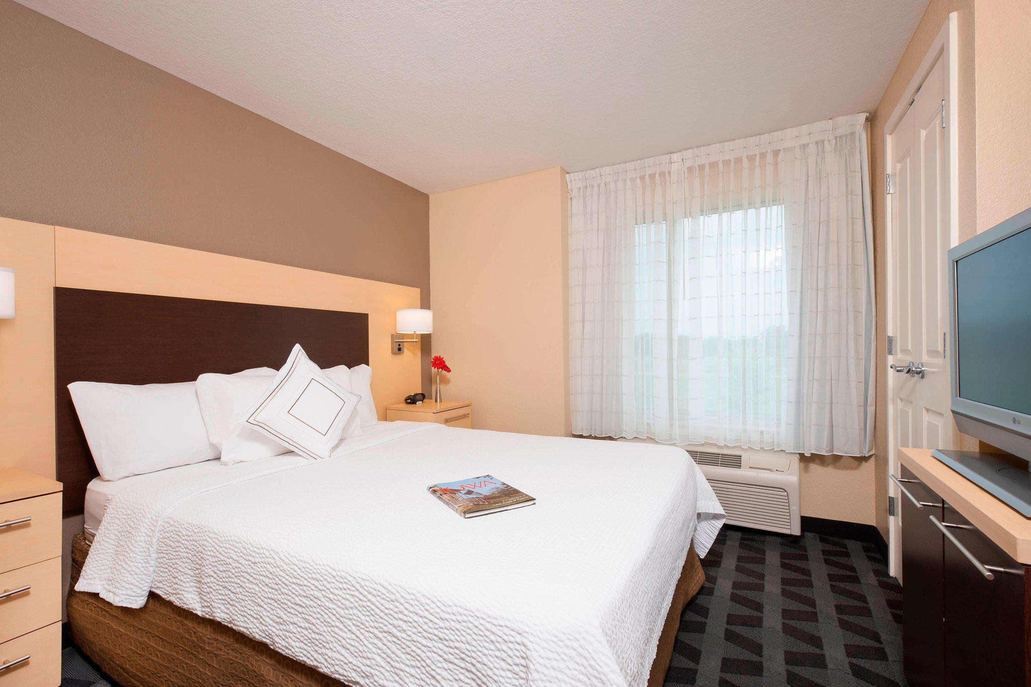 TownePlace Suites by Marriott Des Moines Urbandale Photo