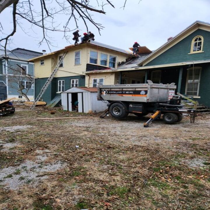 S L Construction Image