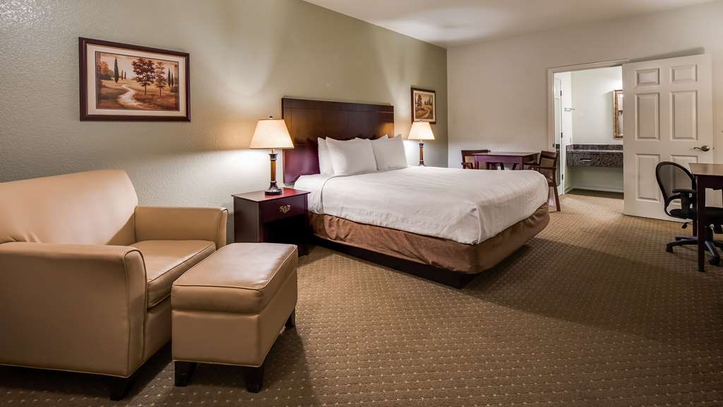 Best Western Plus Bayshore Inn Image