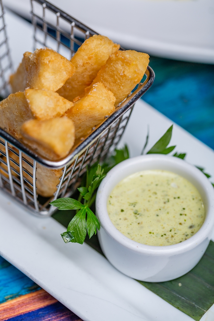 YUCA FRIES (V)