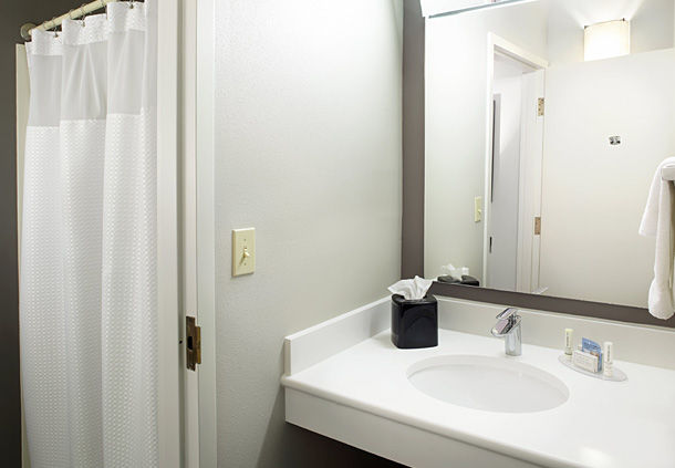 Images Courtyard by Marriott Detroit Brighton