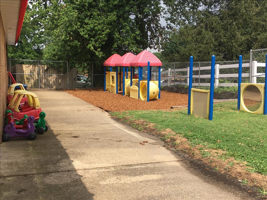 Toddler/Discovery Preschool Playground