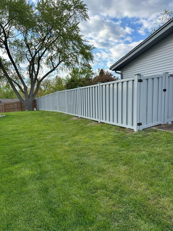 Top Rail Fence Naperville Image