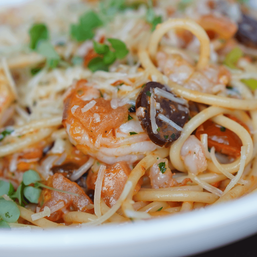 PRAWN AND CHORIZO BUCATINI.