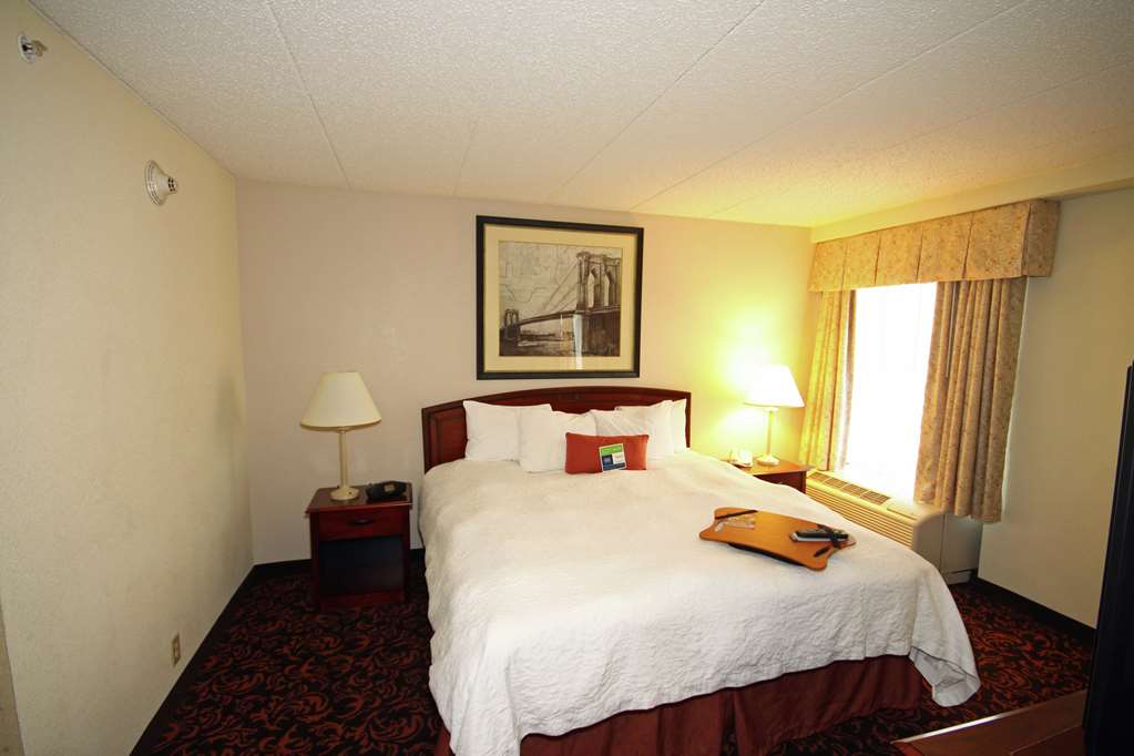 Hampton Inn Woodbridge Image