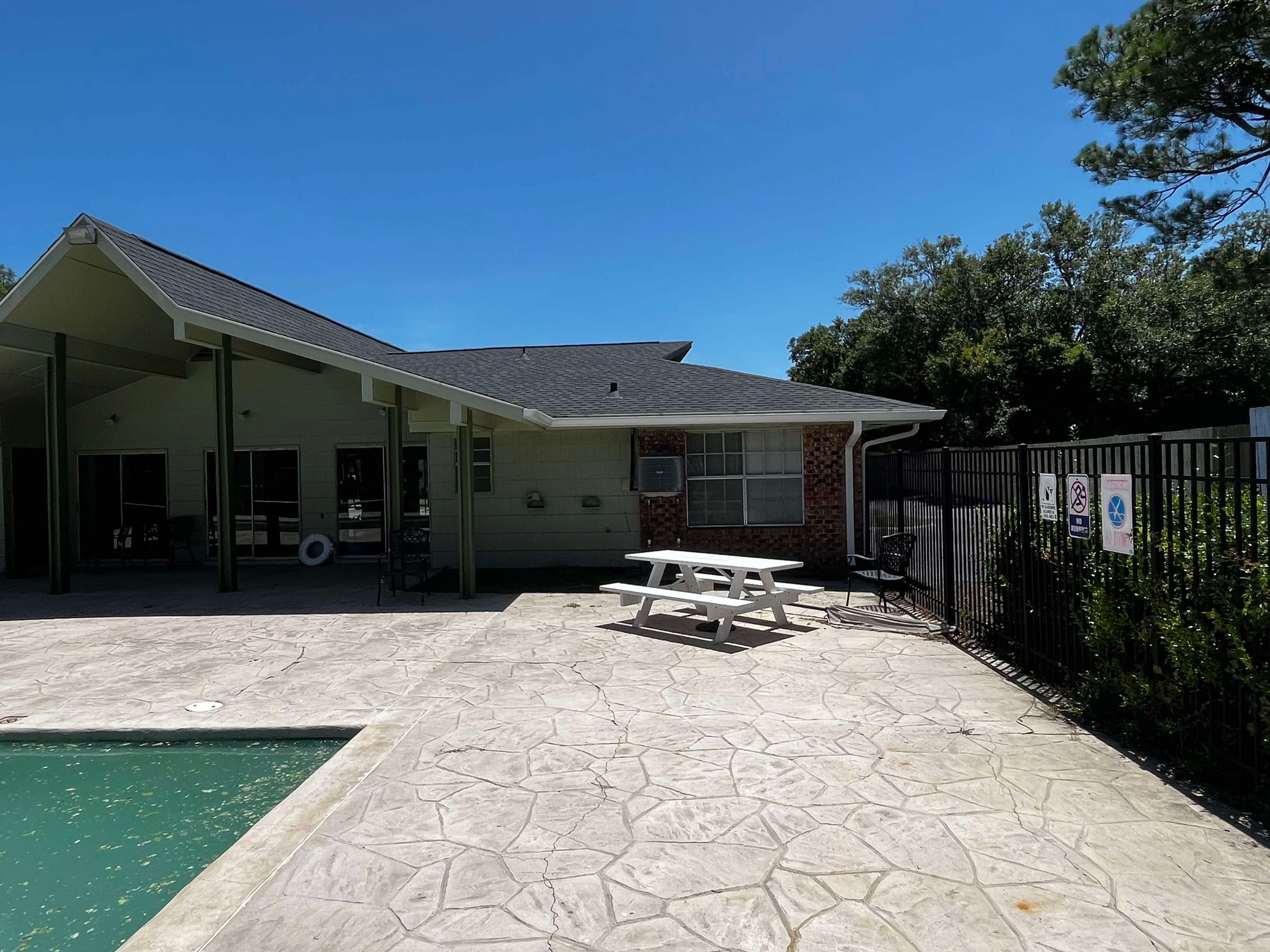 Southern Gutters LLC Image