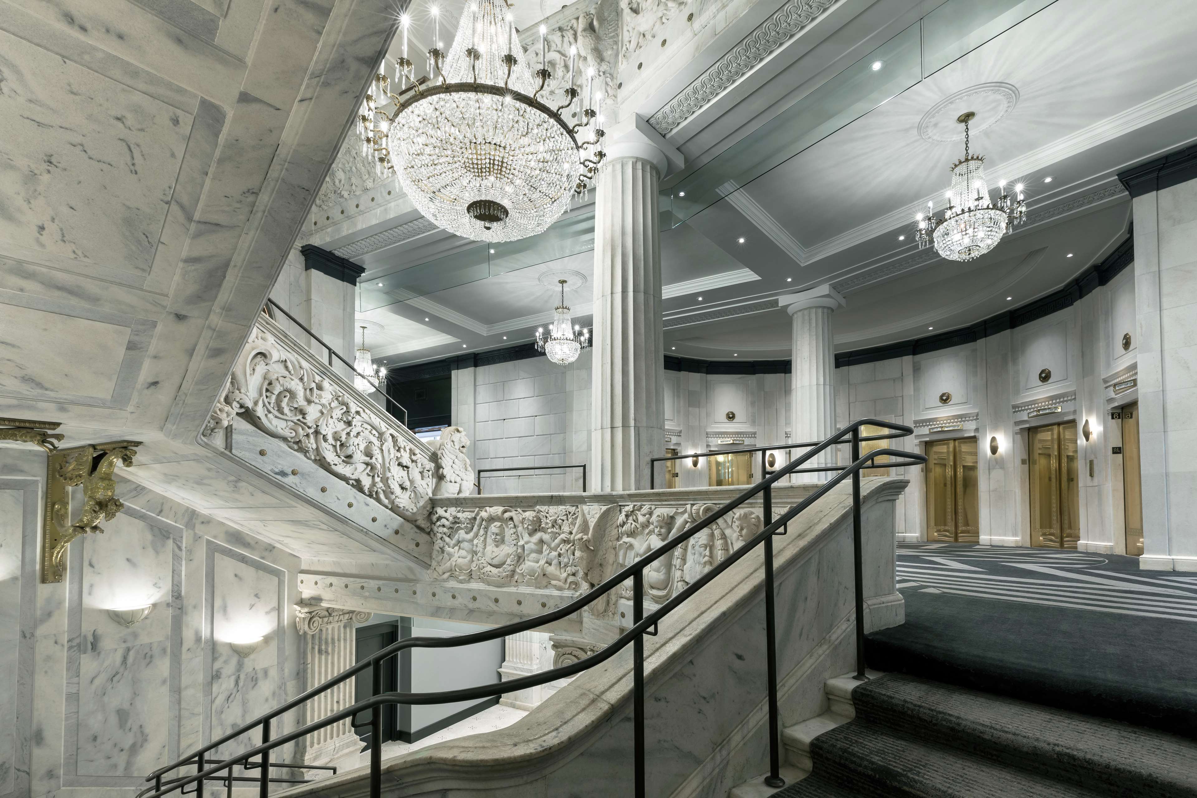 The Candler Hotel Atlanta, Curio Collection by Hilton Photo