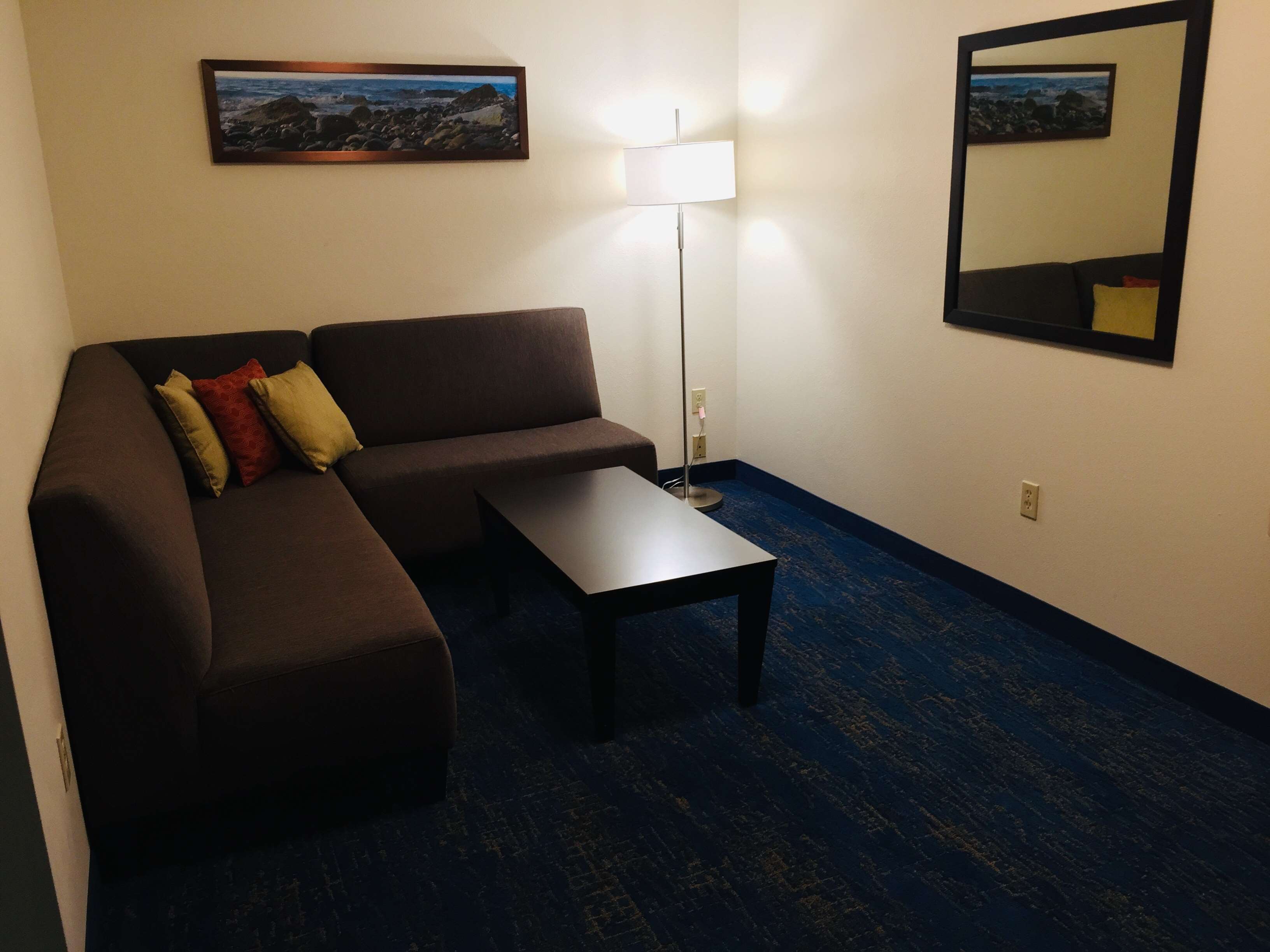 Best Western Plus Portland Airport Hotel & Suites Photo