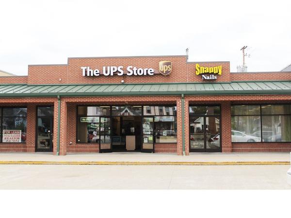 Facade of The UPS Store Portsmouth