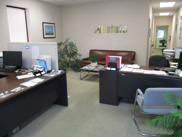 Images Tom Lyons: Allstate Insurance