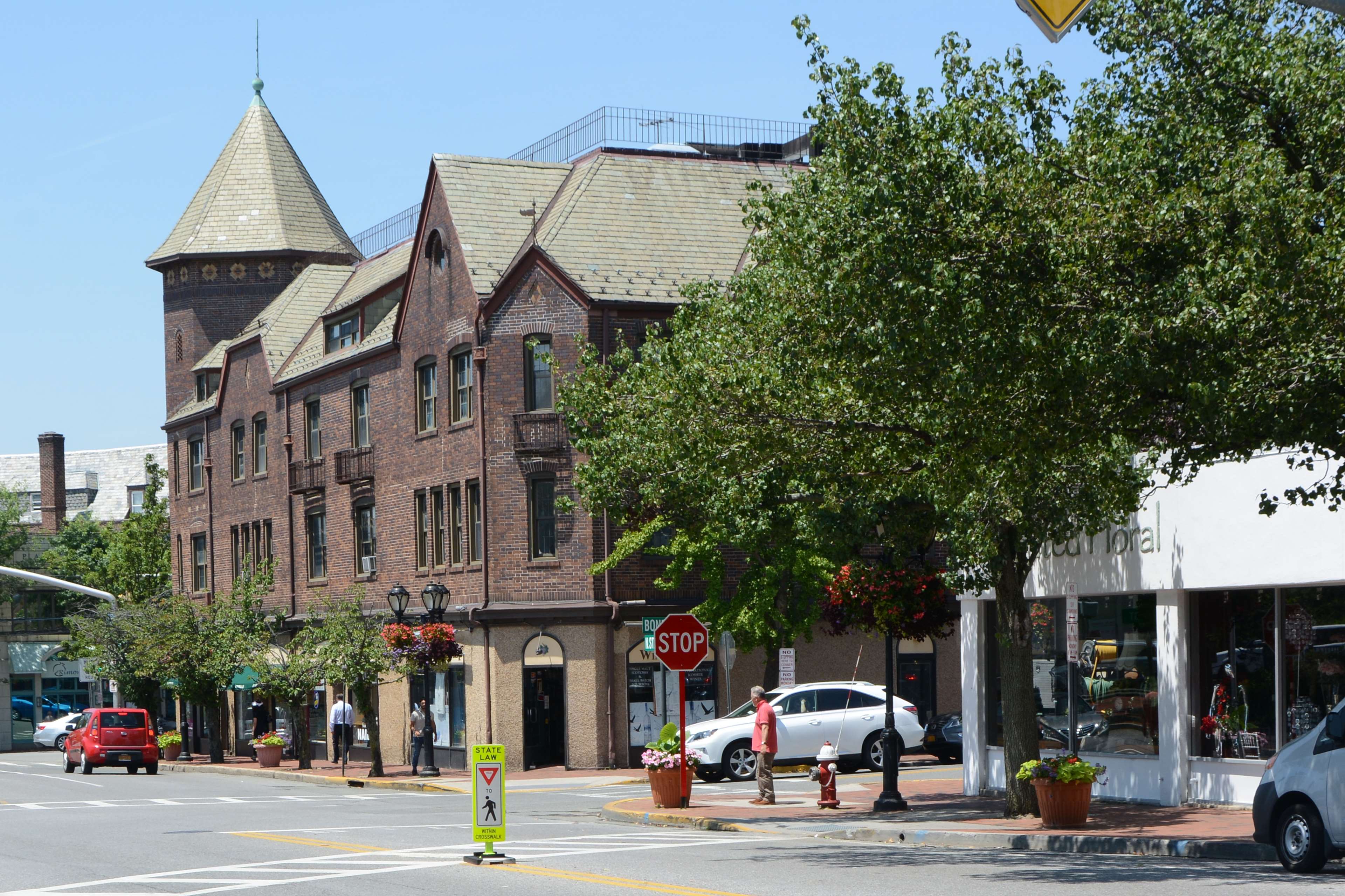 Inn at Great Neck, BW Premier Collection Photo