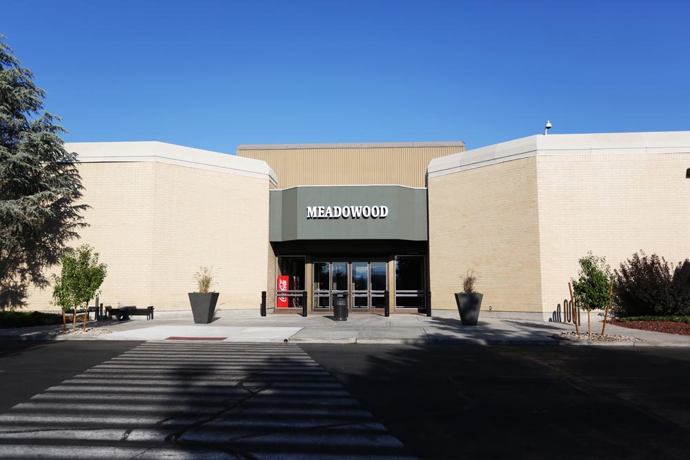Meadowood Mall 5000 Meadowood Mall Cir Reno NV Shopping Centers