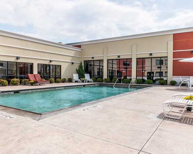 Images Quality Inn & Suites