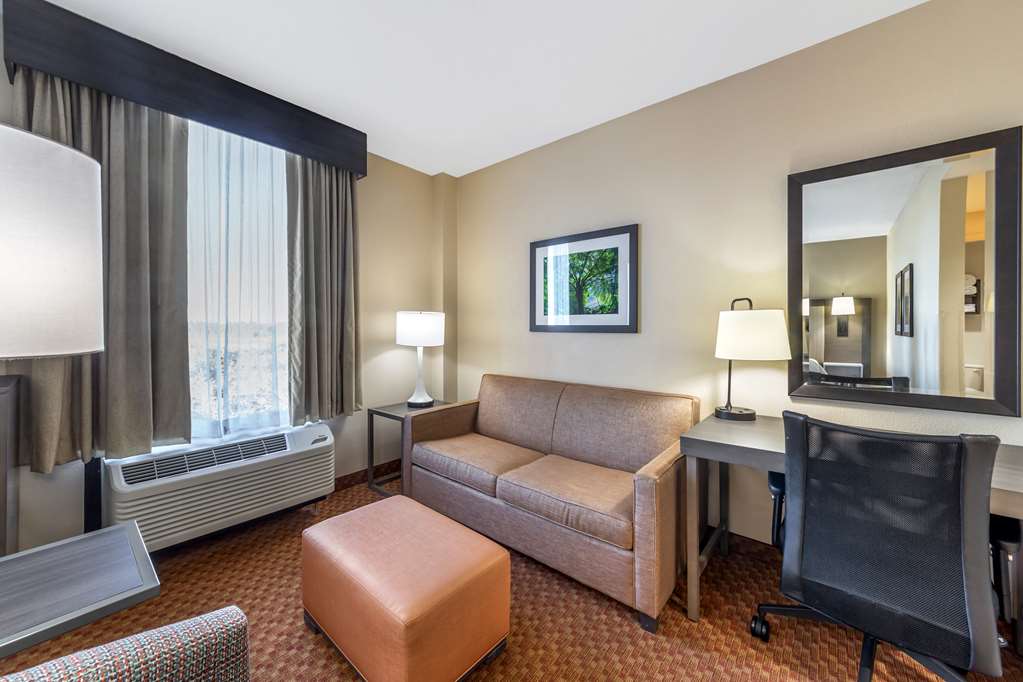 Best Western Plus Kendall Hotel & Suites Image