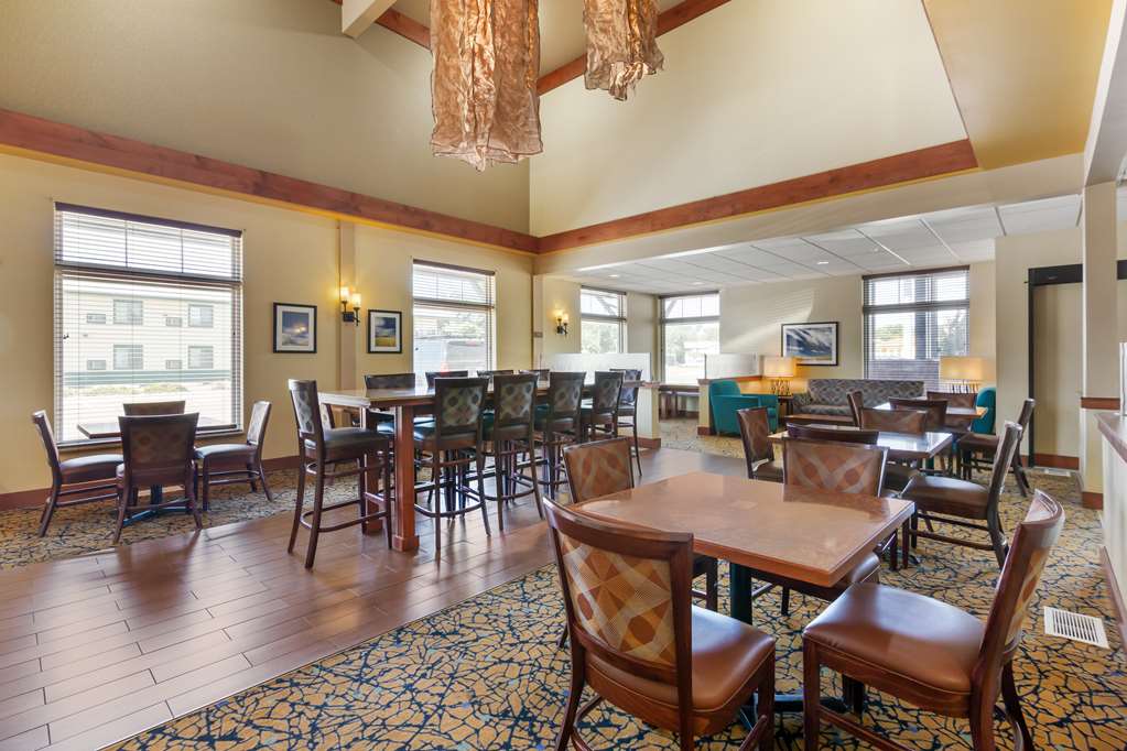 Best Western Golden Prairie Inn & Suites Image
