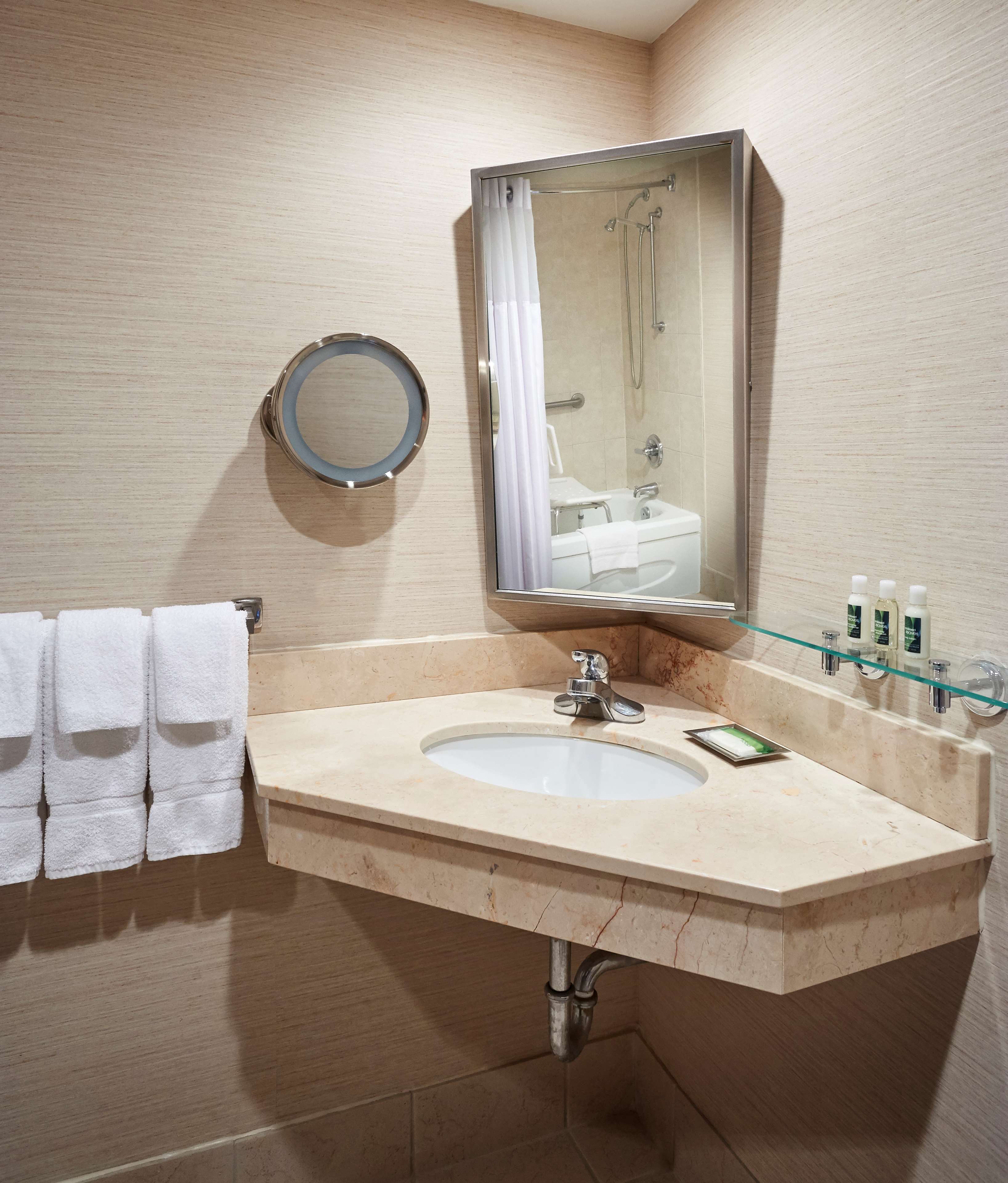 Images Best Western Plus Waterfront Hotel