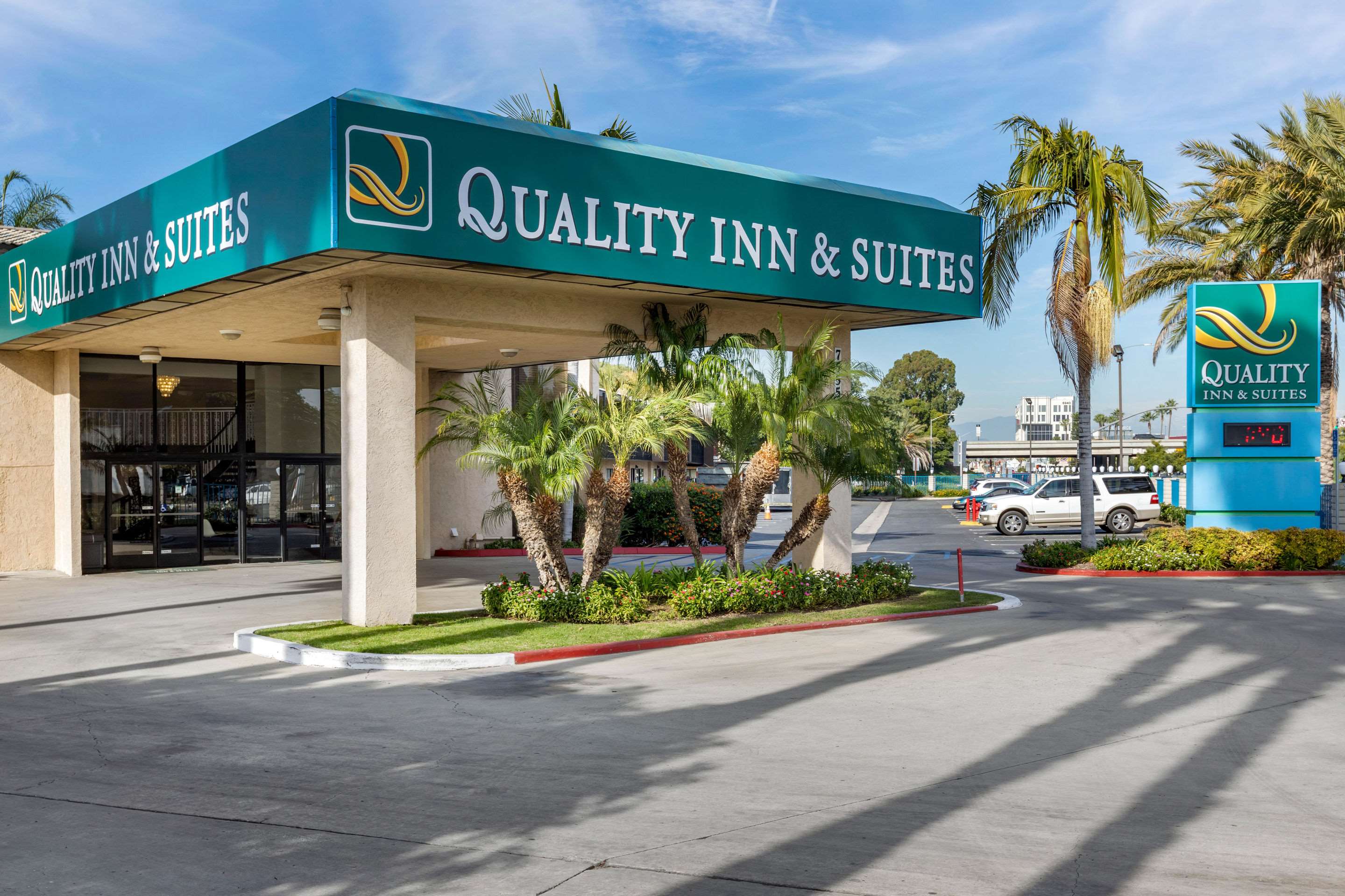 Quality Inn & Suites Buena Park Anaheim Photo