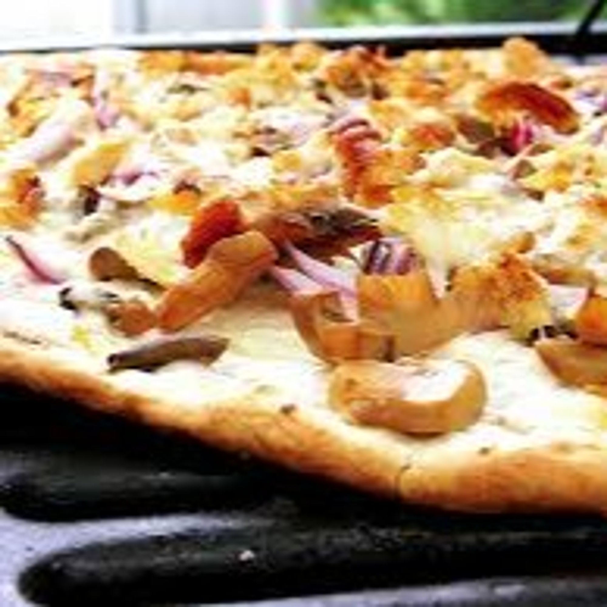Italian Chicken White Pizza