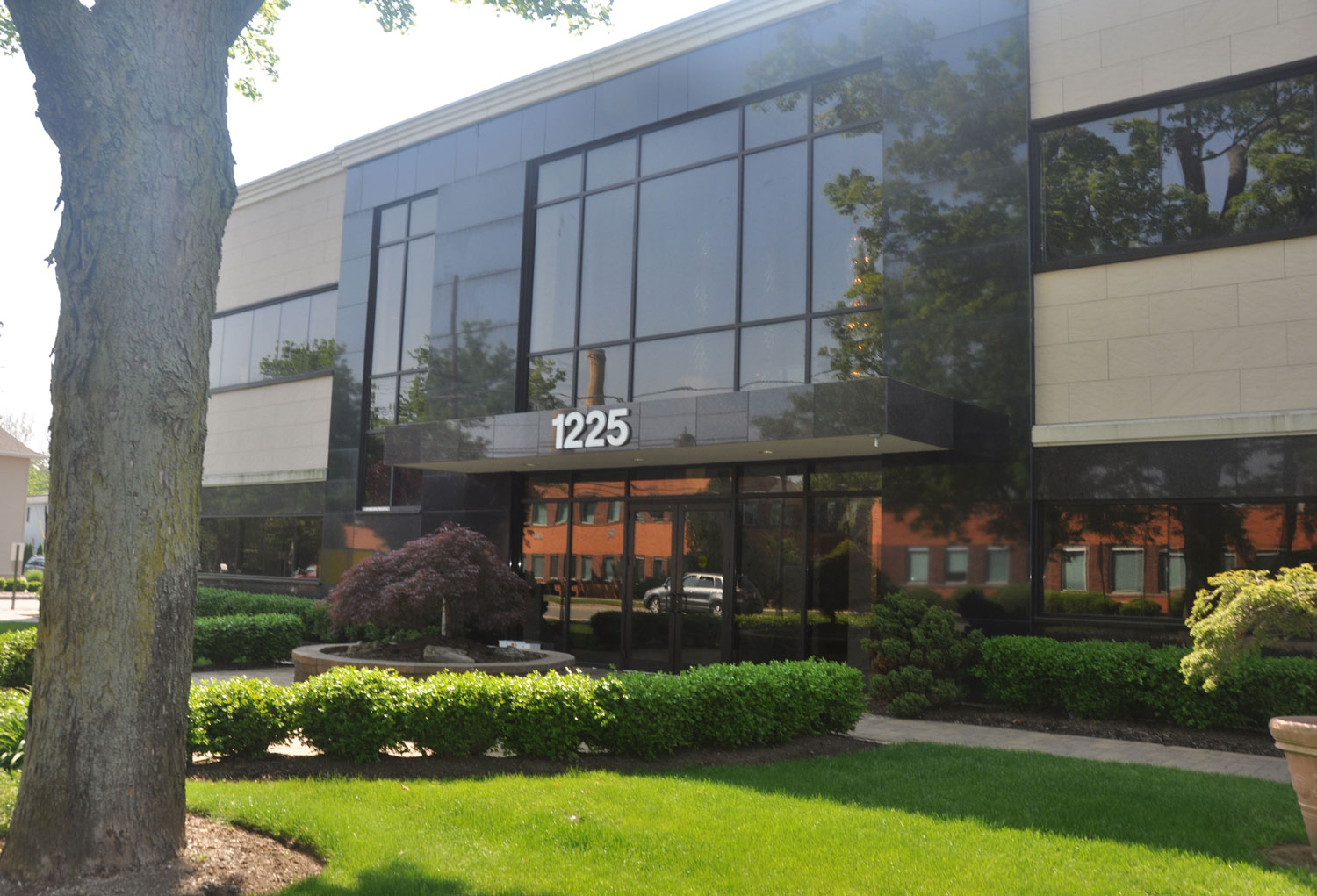 Exterior Of Azura Surgery Center Woodland Park