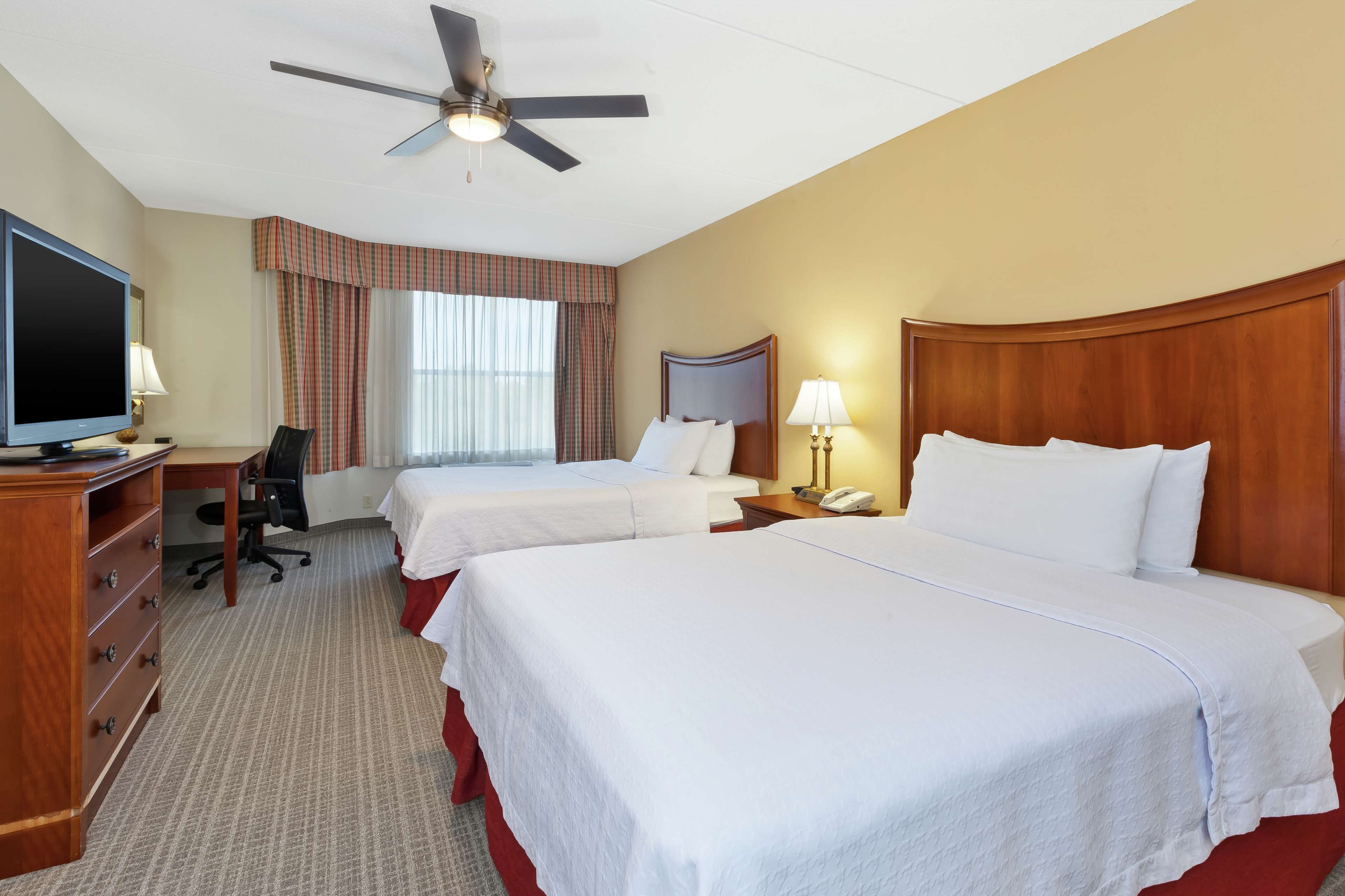 Homewood Suites by Hilton Chesapeake-Greenbrier Photo