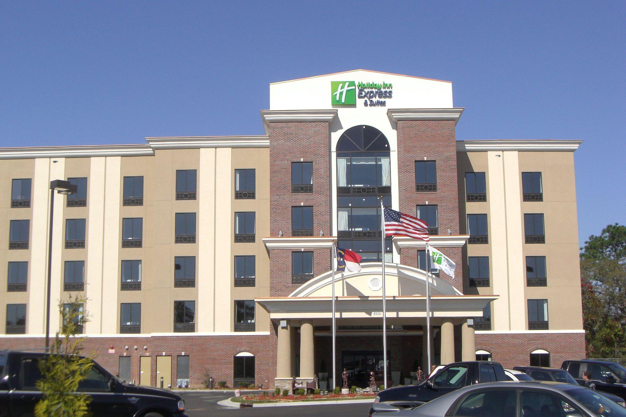 Holiday Inn Express & Suites Hope Mills-Fayetteville Arpt Photo