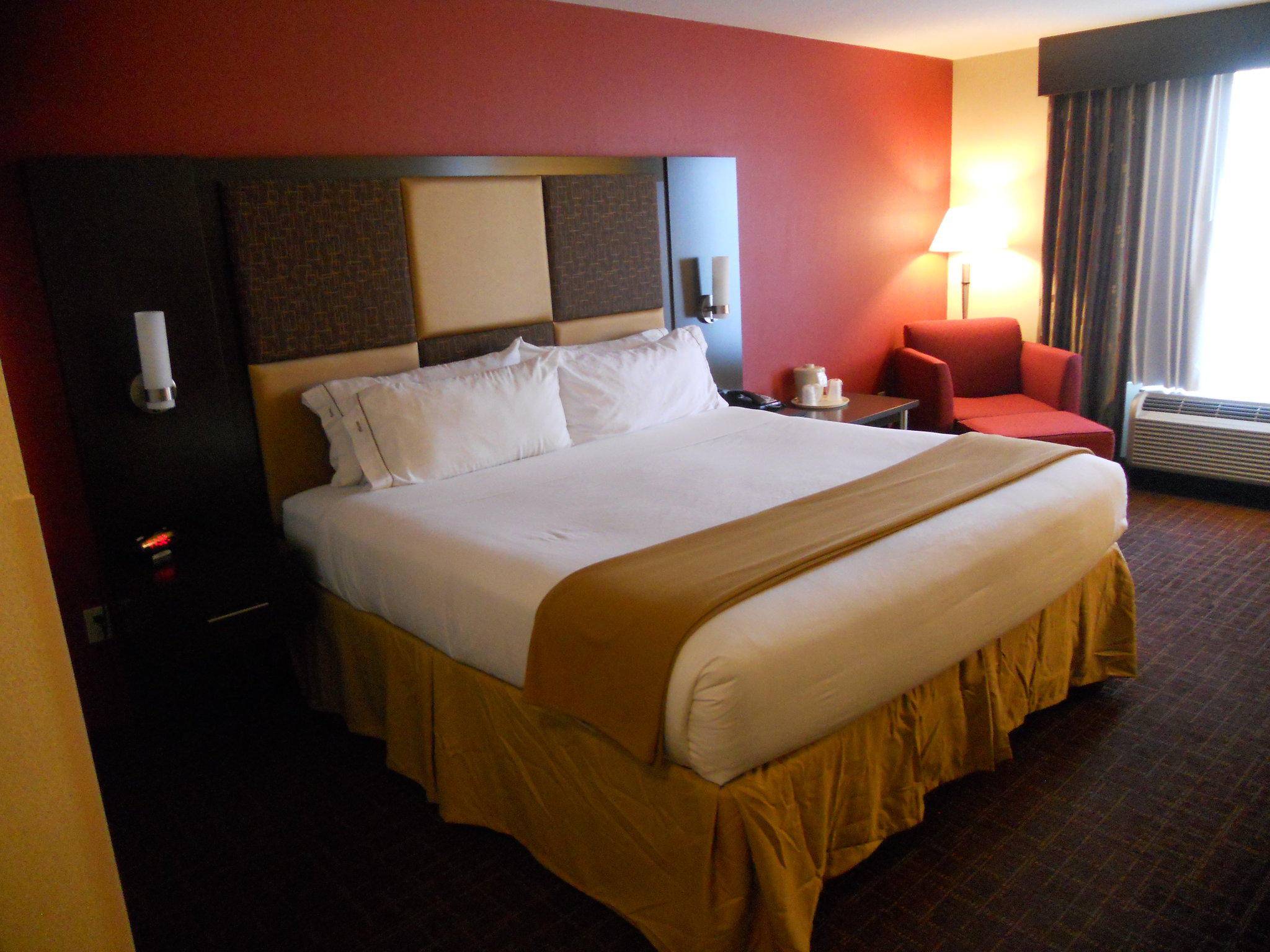 Holiday Inn Express & Suites Greensburg Photo