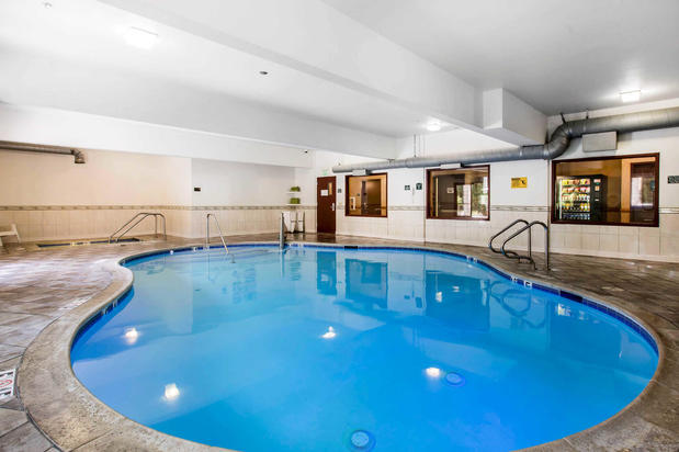 Images Comfort Suites