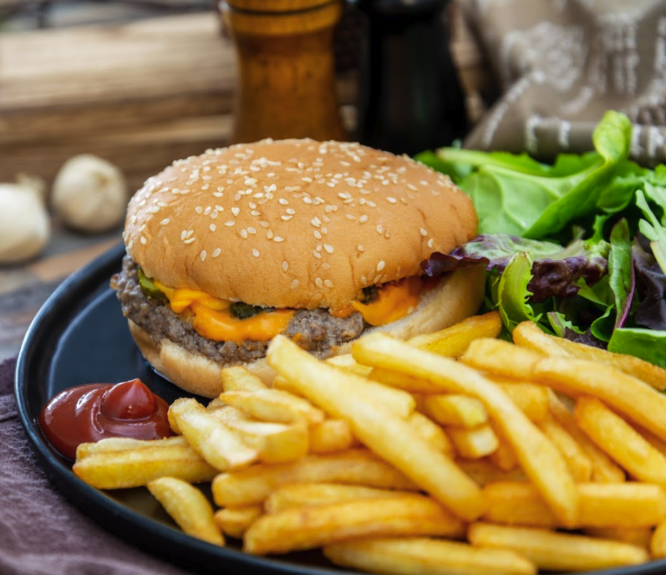 Cheese Burger w/FF