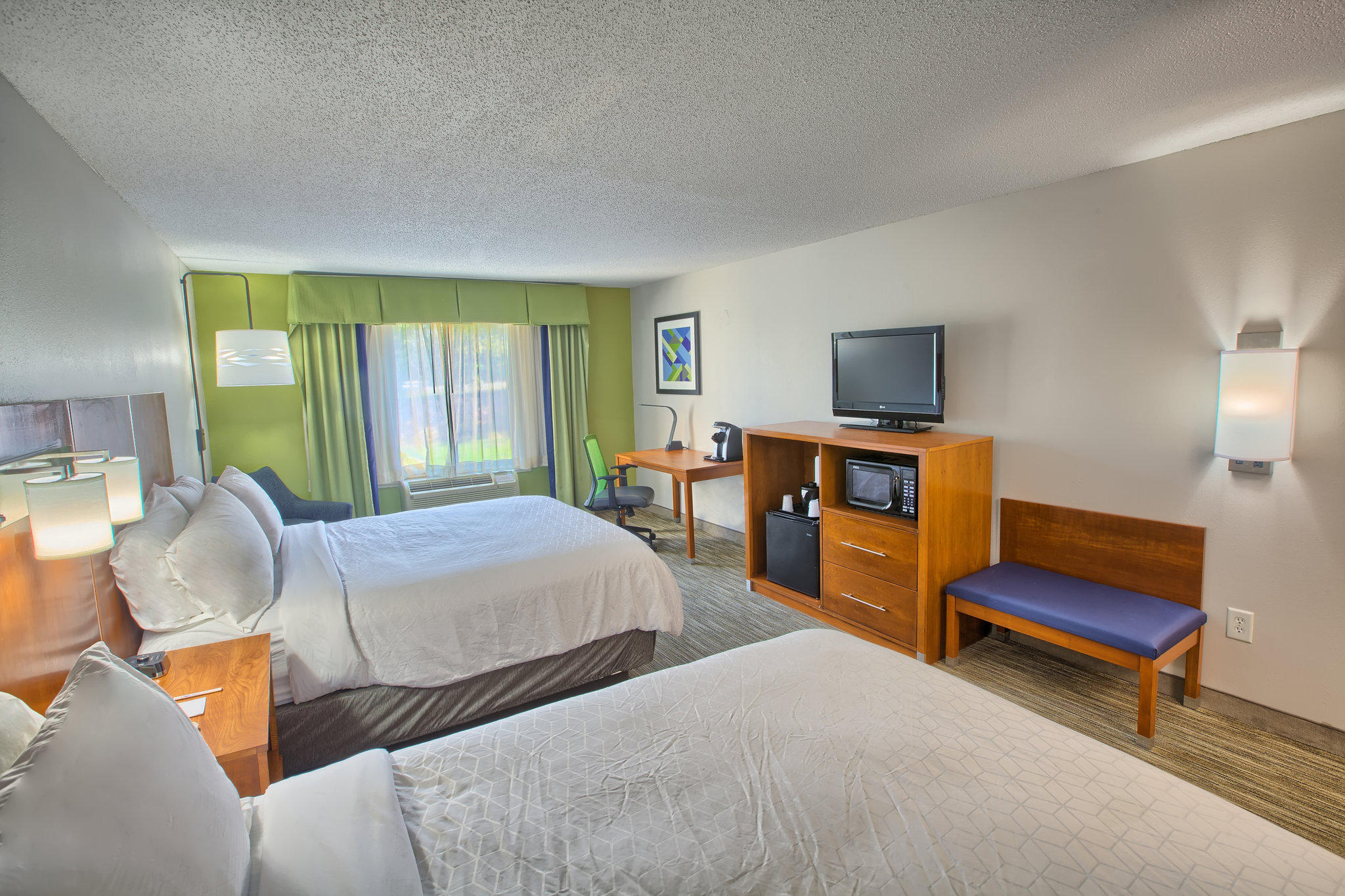 Holiday Inn Express & Suites Raleigh North - Wake Forest Photo