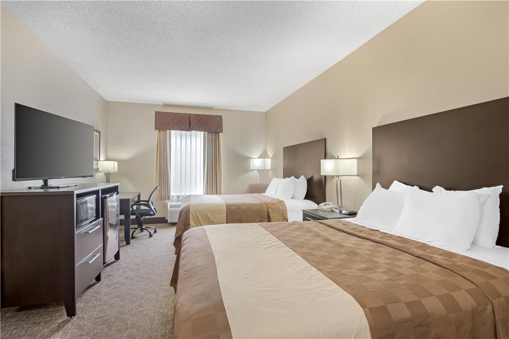 Best Western Teal Lake Inn Image