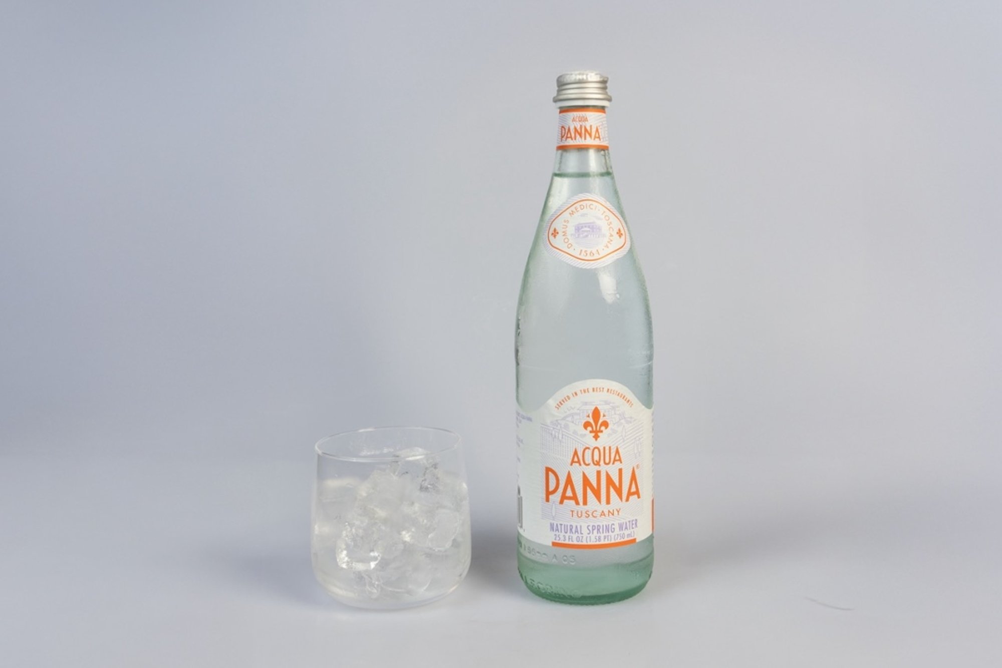 AQUA PANNA MINERAL WATER