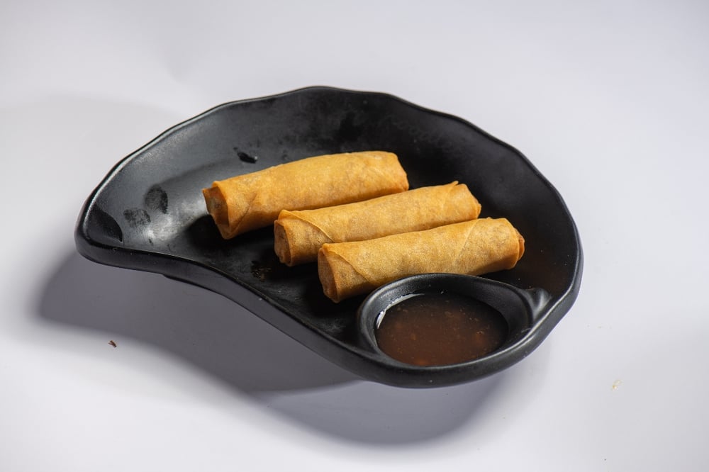 B-16 Vegetable Spring Roll (3 Pcs) 春卷