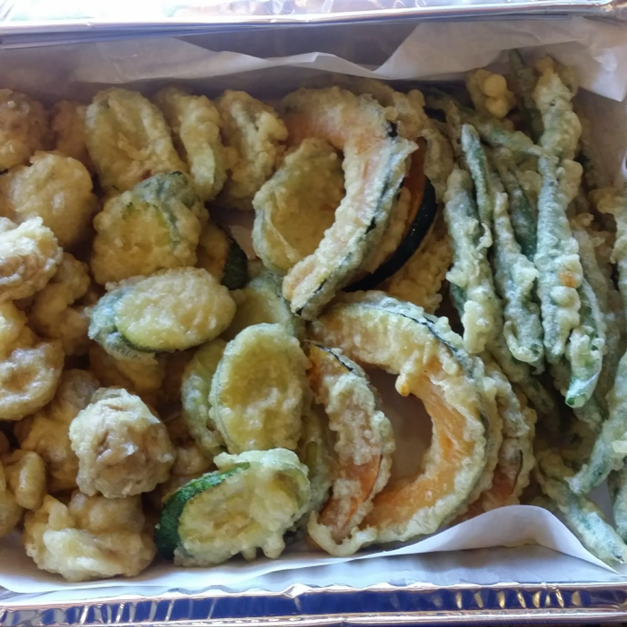 Tempura - Shrimp & Veggies (Half Tray 7-10 people)