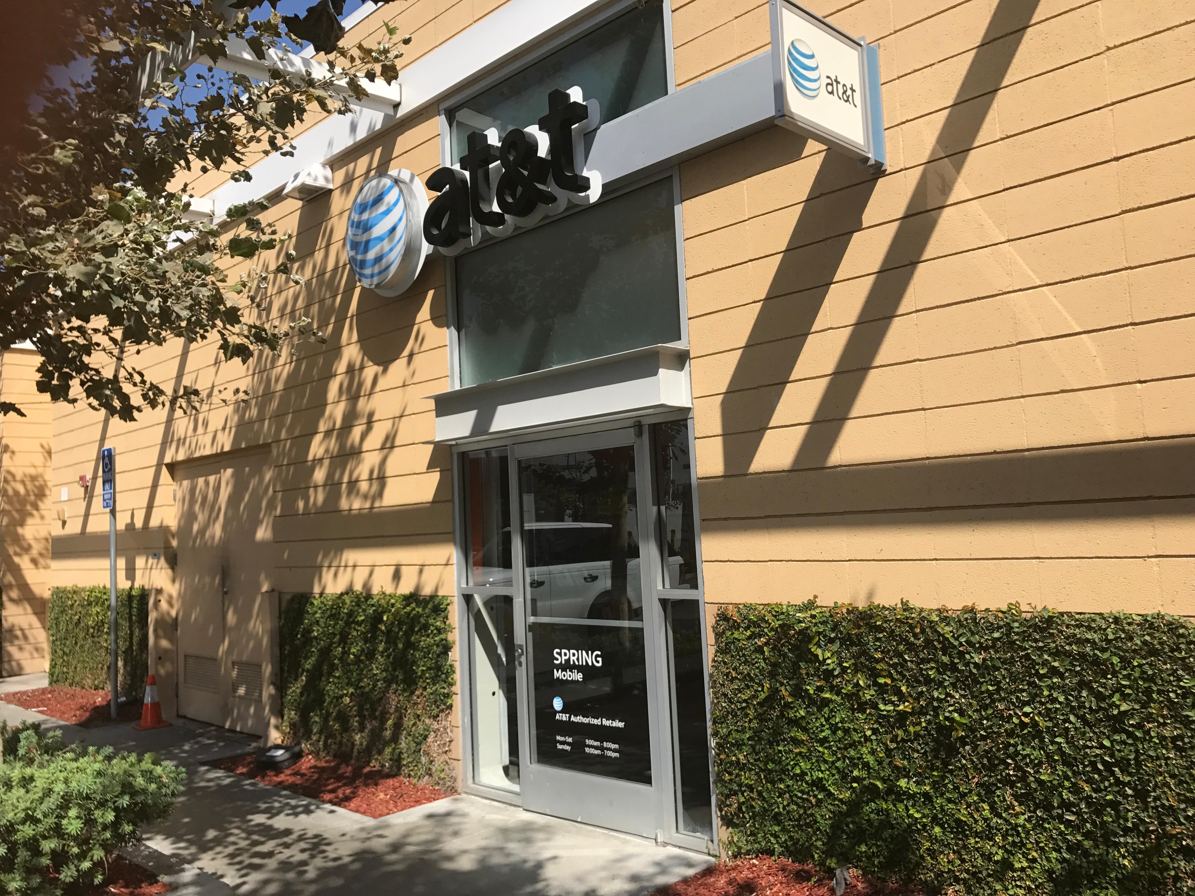 AT&T Store Photo