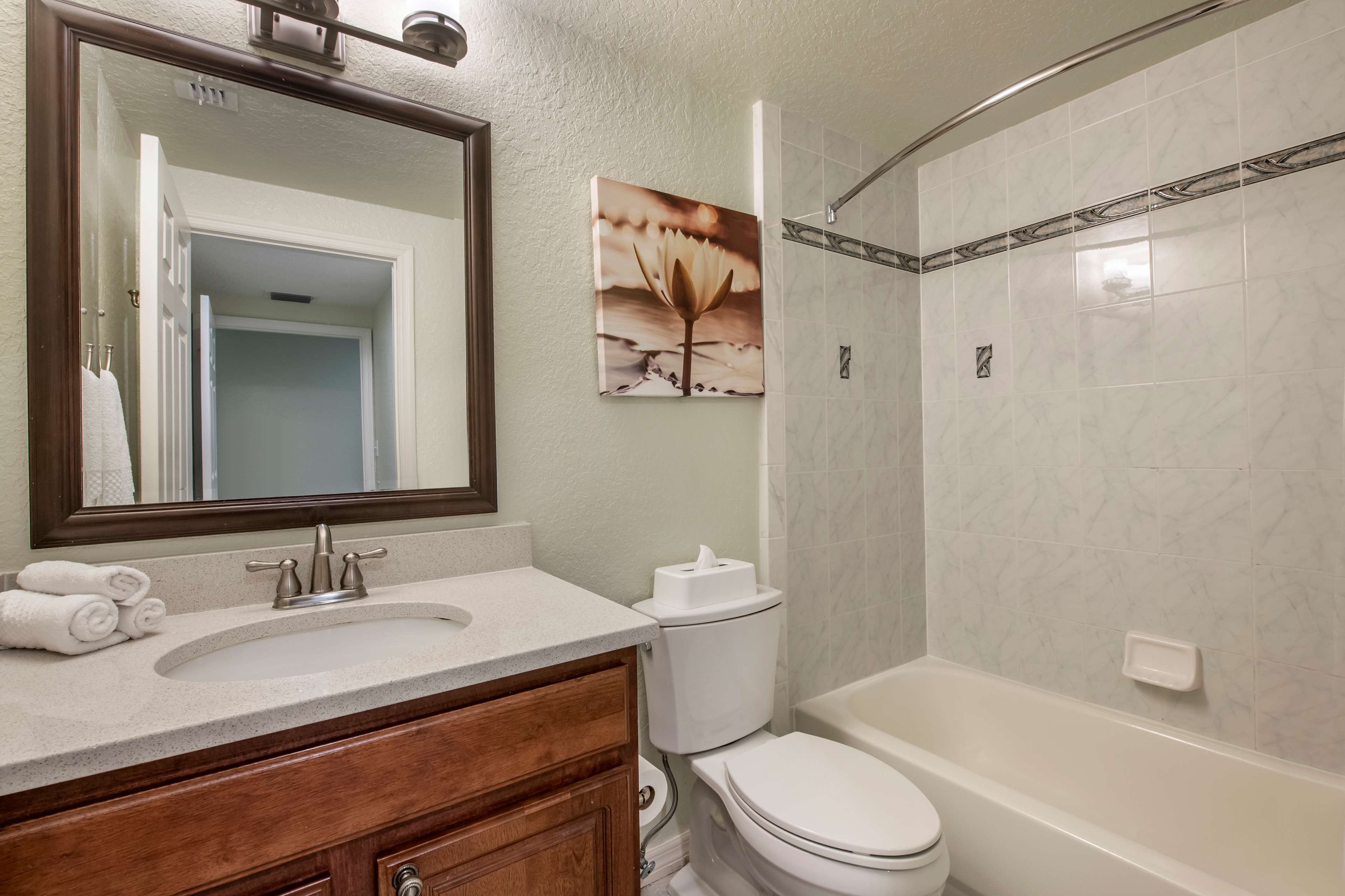 Guest room bath