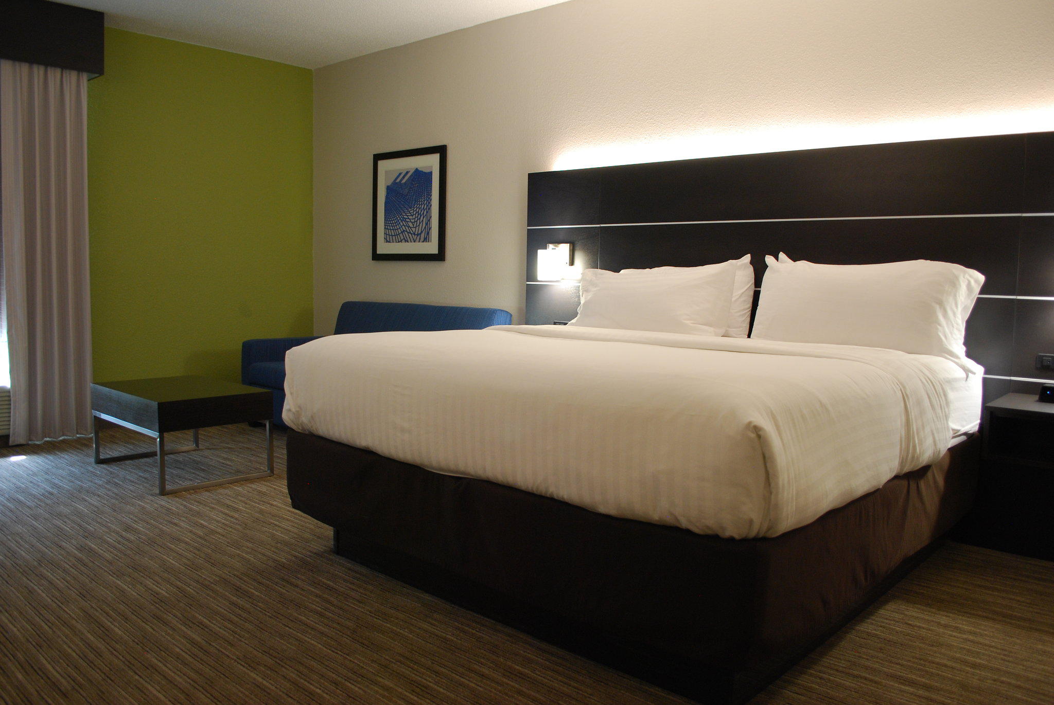 Holiday Inn Express & Suites Kingsport-Meadowview I-26 Photo