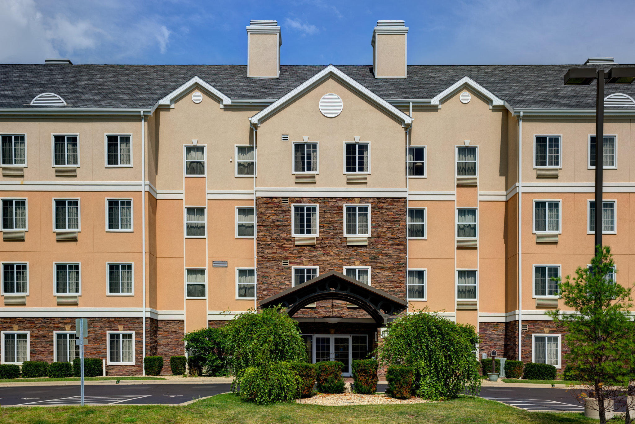 Staybridge Suites Rockford Photo