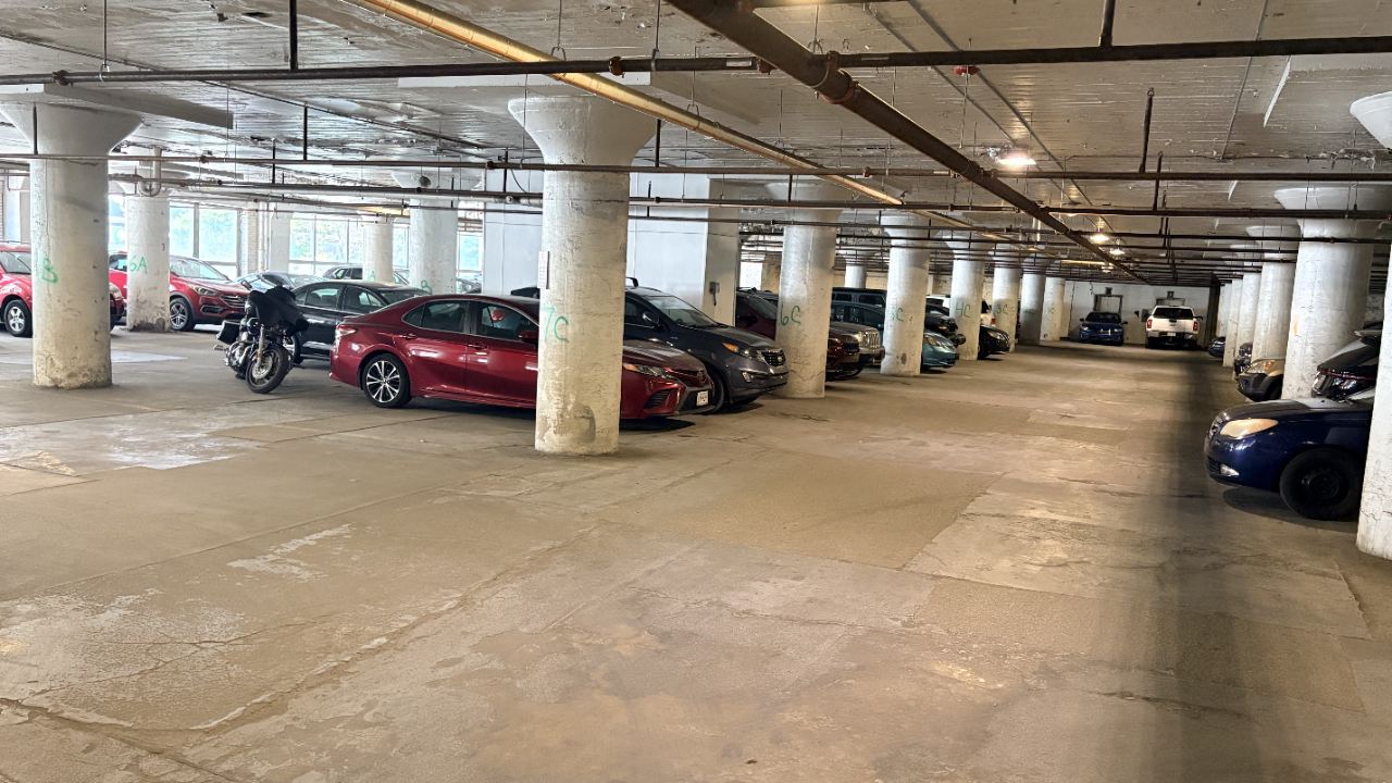 LAZ Parking - Lincoln Garage