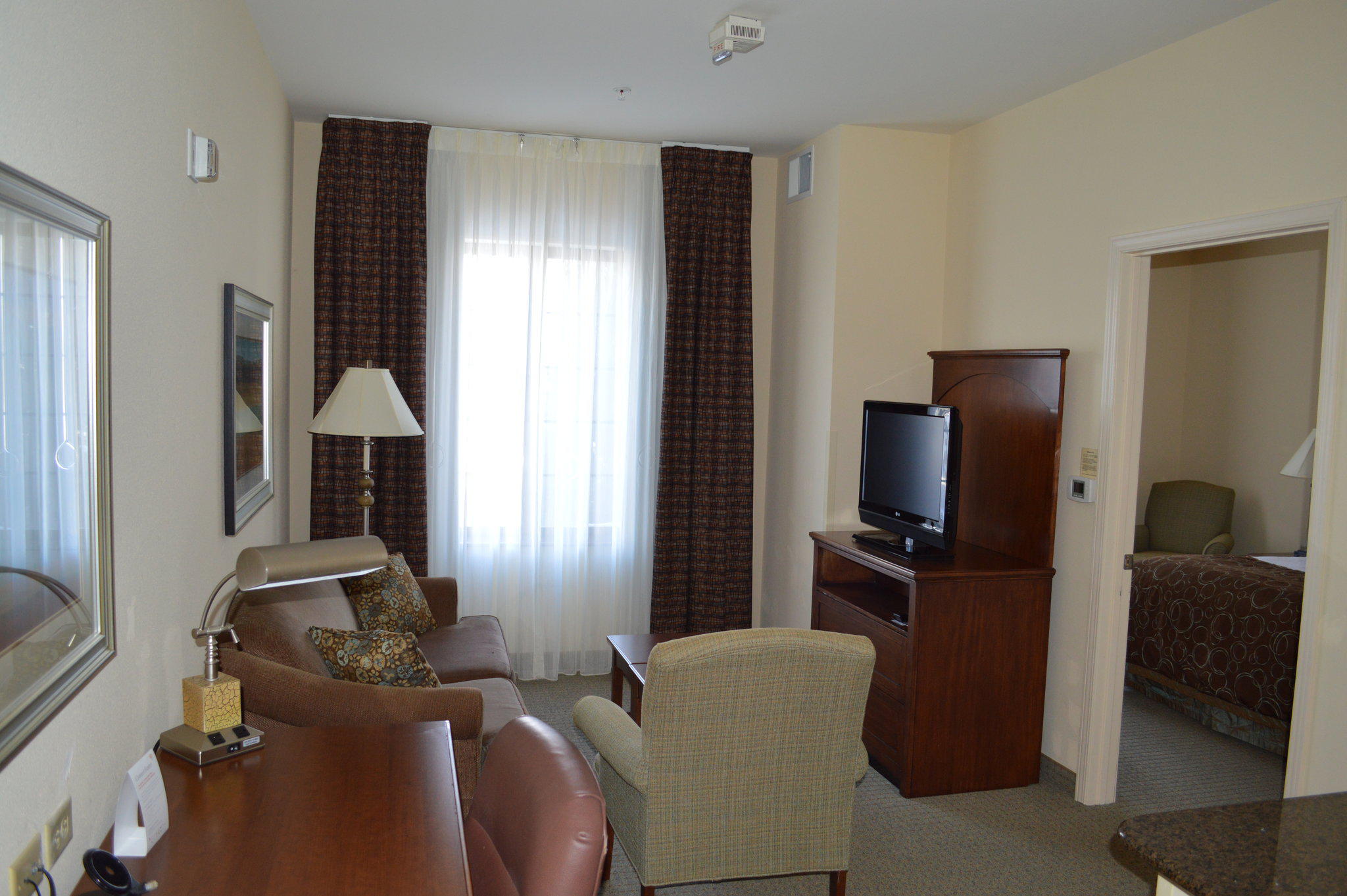 Staybridge Suites Milwaukee West-Oconomowoc Photo